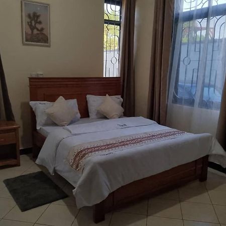 Space Lodge And Tours Muleba Luaran gambar